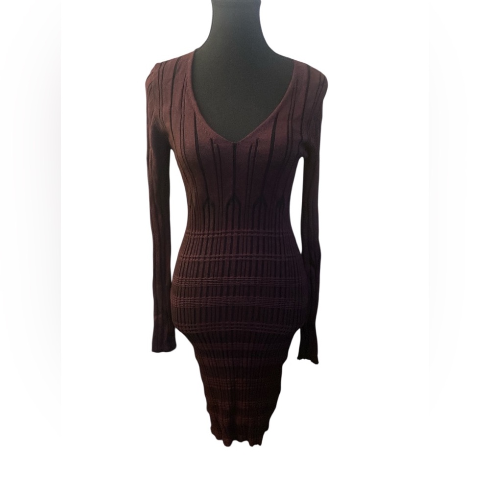 Max Studio Red Ribbed Bodycon Dress V-Neck Long Sleeve GUC M